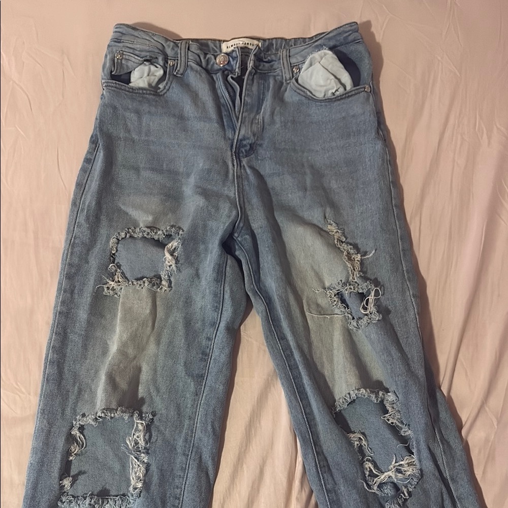 Stylish Blue Distressed Women's Jeans